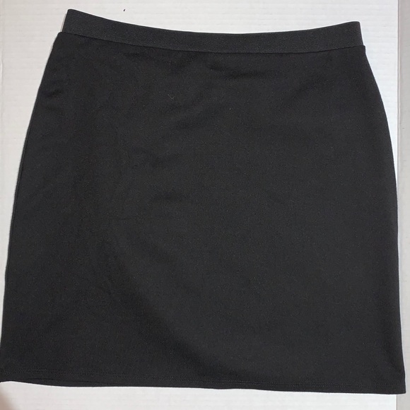 mark. | Skirt - Picture 2 of 2